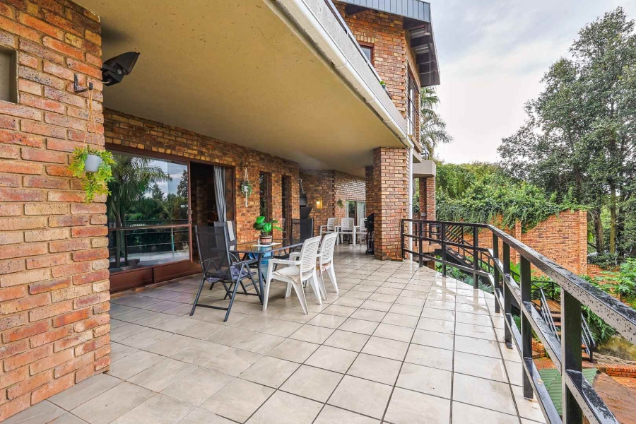 4 Bedroom Property for Sale in Hartbeespoort North West